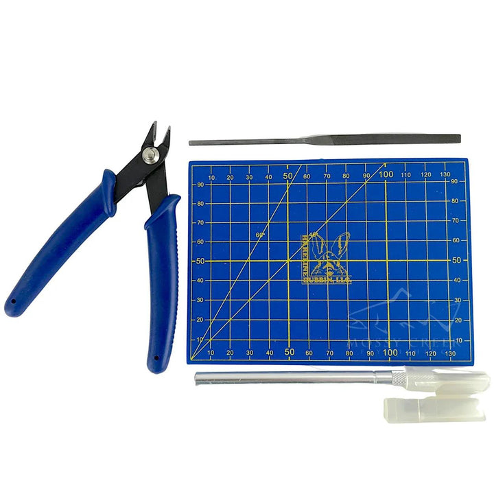 Hareline Cutting Board With Tool Set, cutting board and tools