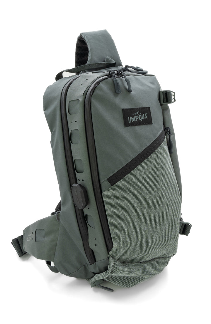Umpqua Swiftlink Steamboat Sling Pack in sage